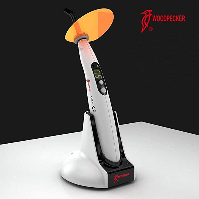Polymerizačná lampa Woodpecker LED B medicorp.sk