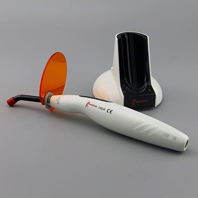 Polymerizačná lampa Woodpecker LED B medicorp.sk